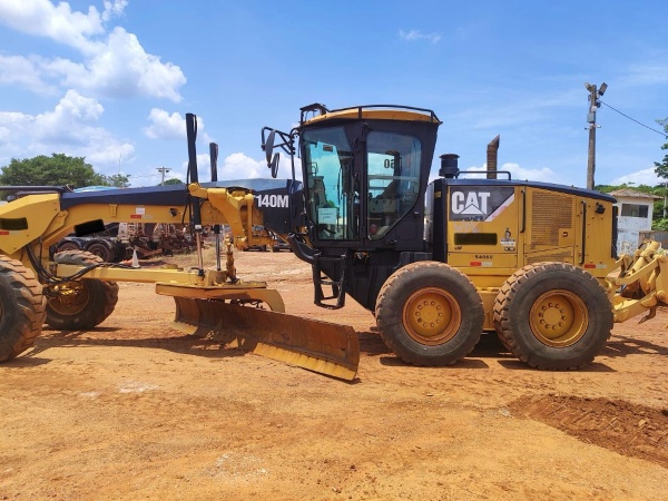 Motoniveladora Caterpillar 140M ano 2012