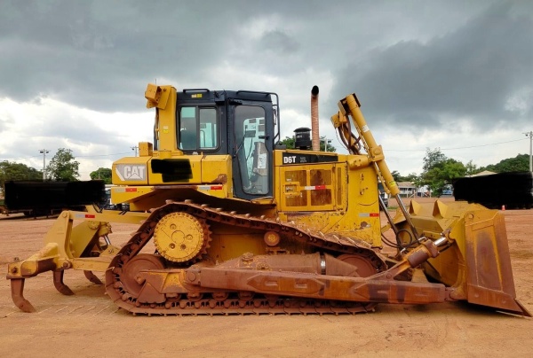 Trator de Esteira Caterpillar D6T XL ano 2013