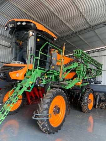 Pulverizador Autopropelido Stara Imperador 2000 ano 2021