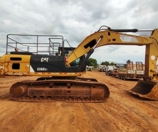 Escavadeira Caterpillar 336 D2L ano 2014