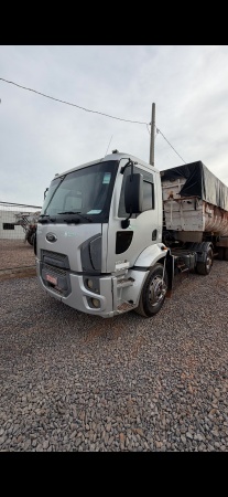 Caminhão Ford Cargo 1932 ano 2011