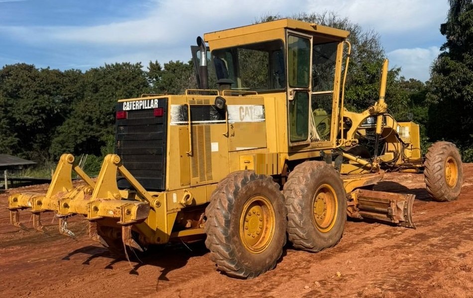 Motoniveladora Caterpillar 120H ano 2006