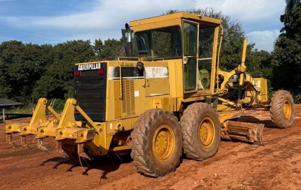 Motoniveladora Caterpillar 120H ano 2006