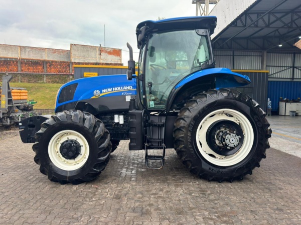 Trator New Holland T7.205 ano 2022