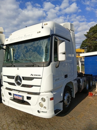 Caminhão Mercedes Benz ACTROS 2546 LS 6X2 ano 2019