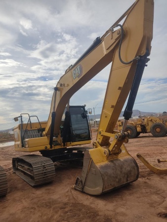 Escavadeira Caterpillar 320 ano 2021
