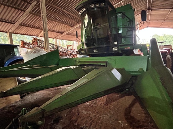 Colheitadeira John Deere 1175 ano 1999