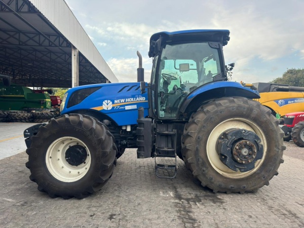 Trator New Holland T7.260 ano 2022