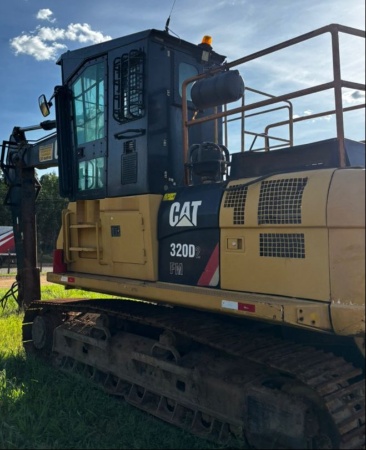 Feller Buncher Caterpillar 320D2 FM ano 2016