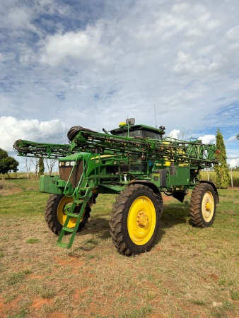 Pulverizador Autopropelido John Deere 4730 ano 2014