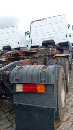 Caminhão Mercedes Benz AXOR 3344 S 6X4 2P DIESEL ano 2019 - AXOR 3344 S 6X4 2P DIESEL - Caminhões e Carretas