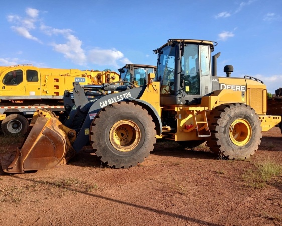 Pá Carregadeira John Deere 644K ano 2015