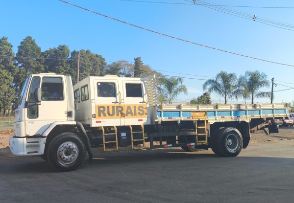Caminhão Ford CARGO 1717 ano 2009