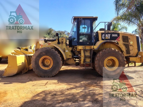 Pá Carregadeira Caterpillar 966L ano 2018