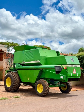 Colheitadeira John Deere 1550 ano 2003 - 1550 - Máquinas Agrícolas