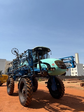 Pulverizador Autopropelido Kuhn Stronger 3030 ano 2014