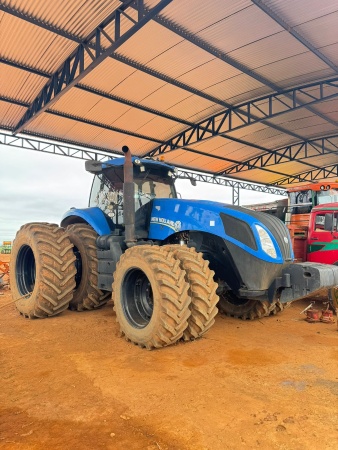 Trator New Holland T8 385 ano 2015