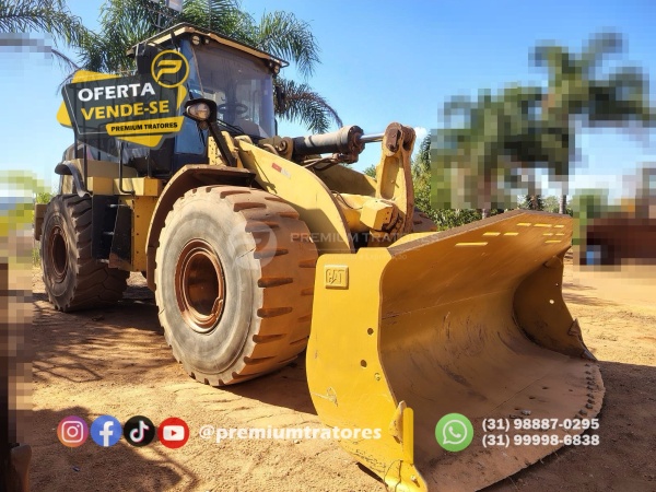 Pá Carregadeira Caterpillar 966L ano 2018