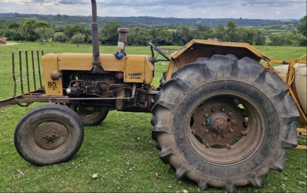 Trator Valmet 85 ano 1968