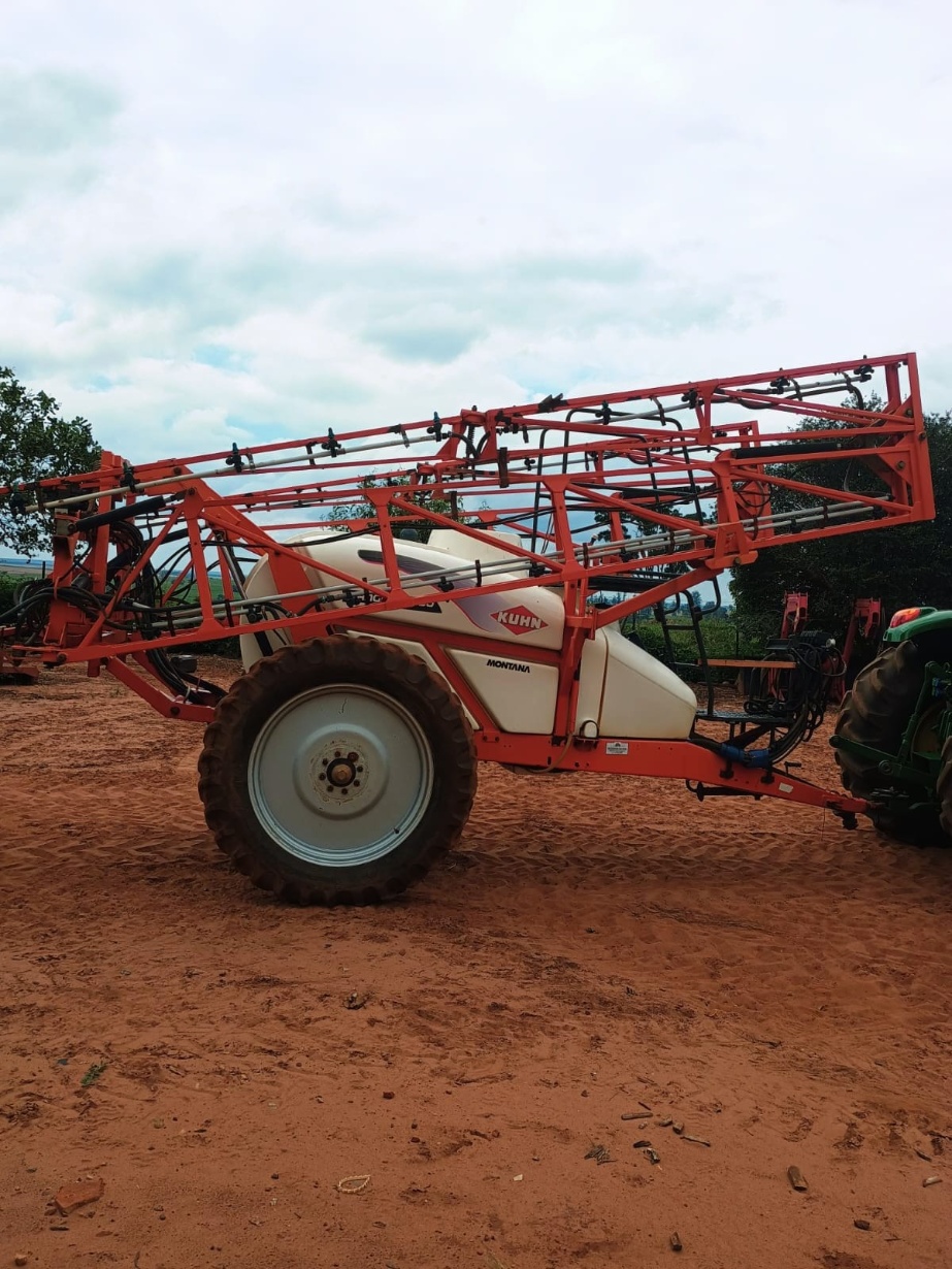 Pulverizador Kuhn RANGER 2000 ano 2017