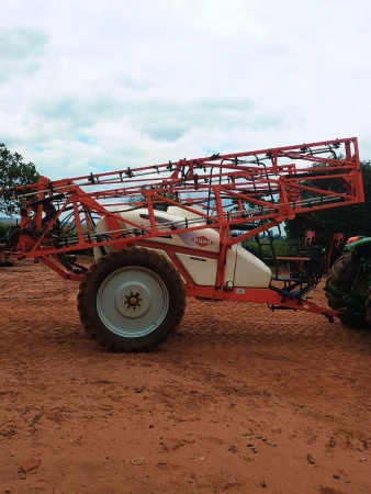 Pulverizador Kuhn RANGER 2000 ano 2017