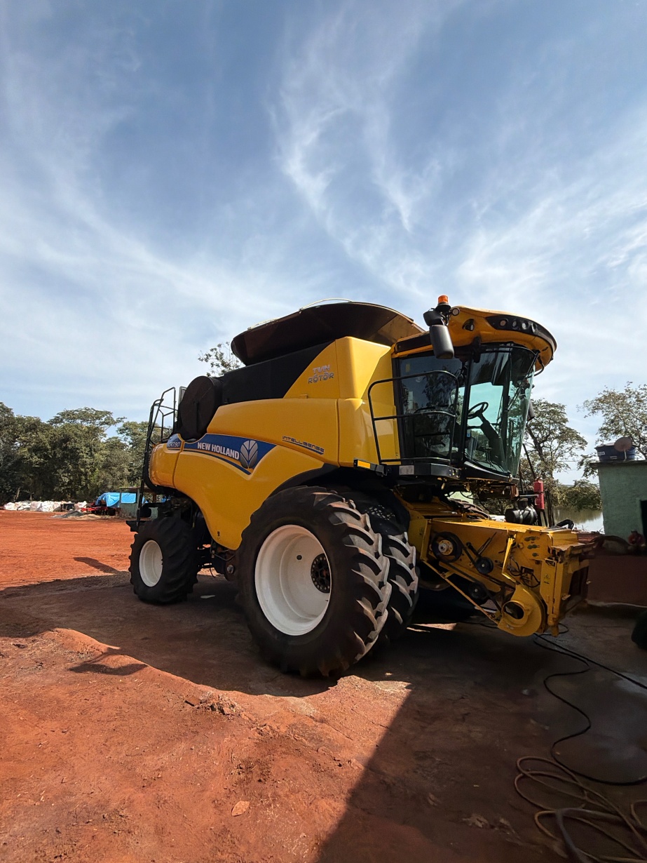Colheitadeira New Holland CR 7.90 ano 2022