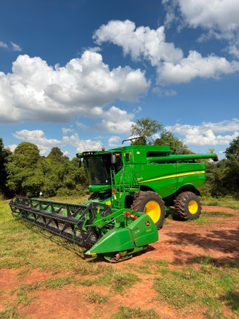Colheitadeira John Deere S550 ano 2021