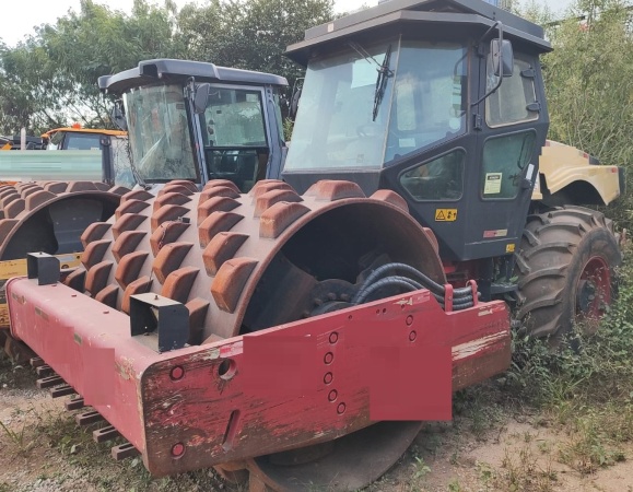 Rolo Compactador Dynapac CA250 ano 2013 - CA250 - Pavimentação e Infraestrutura
