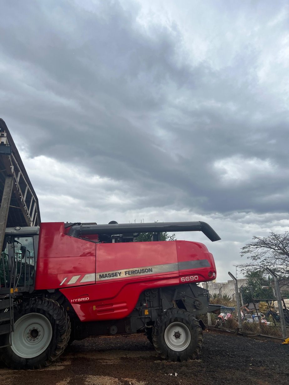 Colheitadeira Massey Ferguson MF6690 ano 2019