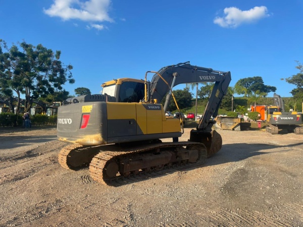 Escavadeira Volvo EC140D ano 2021