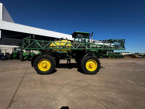 Pulverizador Autopropelido John Deere 4630 ano 2014