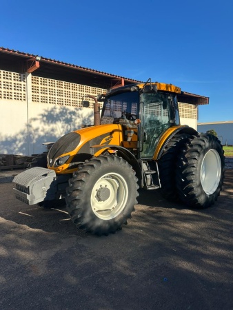 Trator Valtra A144 ano 2021