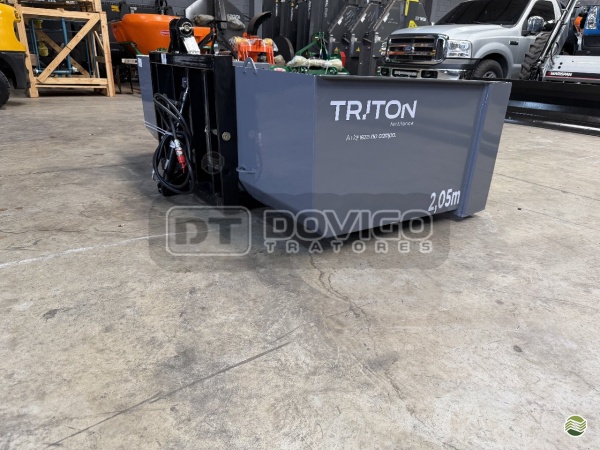 Plataforma Traseira Triton Plataforma Basculante