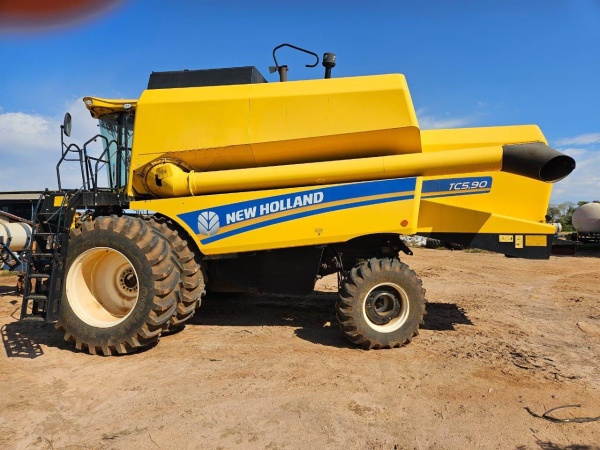 Colheitadeira New Holland TC 5.90 ano 2022