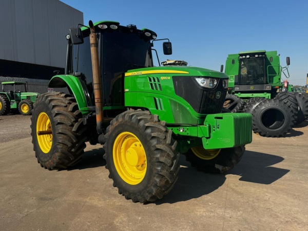 Trator John Deere 6190M ano 2022