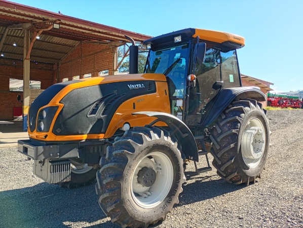Trator Valtra BM 115 ano 2024