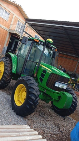 Trator John Deere 6125 J ano 2017 - 6125 J - Máquinas Agrícolas