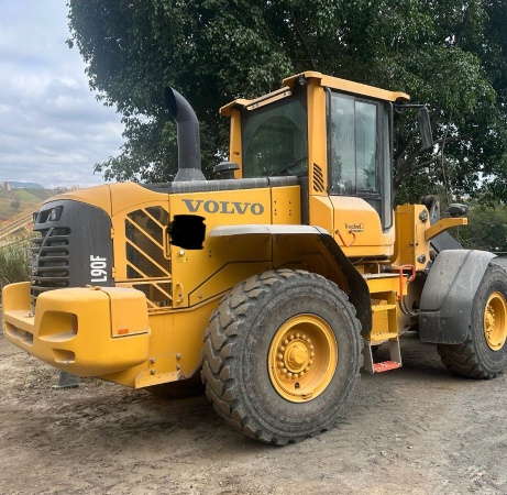 Pá Carregadeira Volvo L90 ano 2024
