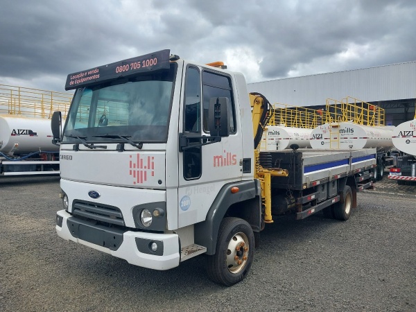 Caminhão Ford CARGO 816 S ano 2015 - CARGO 816 S - Caminhões e Carretas