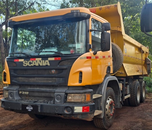 Caminhão Scania P310 6x4 ano 2015