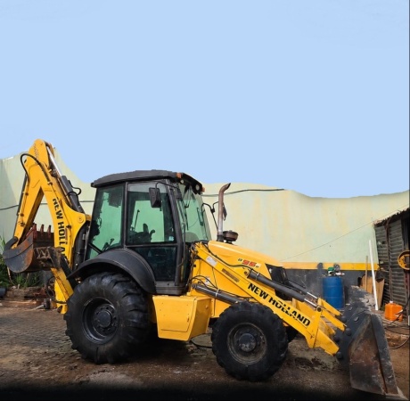 Retroescavadeira New Holland B95B ano 2022 - B95B - Máquinas de Linha Amarela