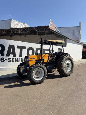 Trator Valtra 785 A4 ano 2009