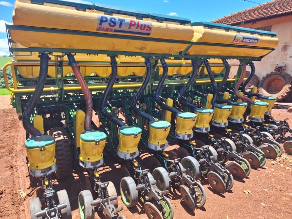 Semeadeira Tatu Marchesan PST PLUS FLEX ano 2016