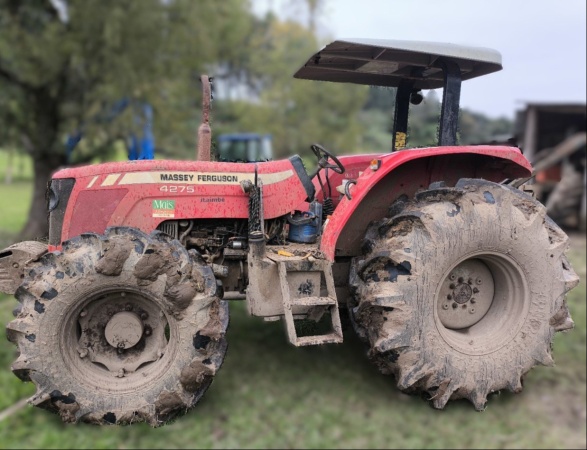 Trator Massey Ferguson MF 4275 ano 2010