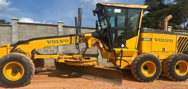 Motoniveladora Volvo G940 ano 2013