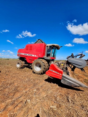 Colheitadeira Massey Ferguson MF6690 ano 2016