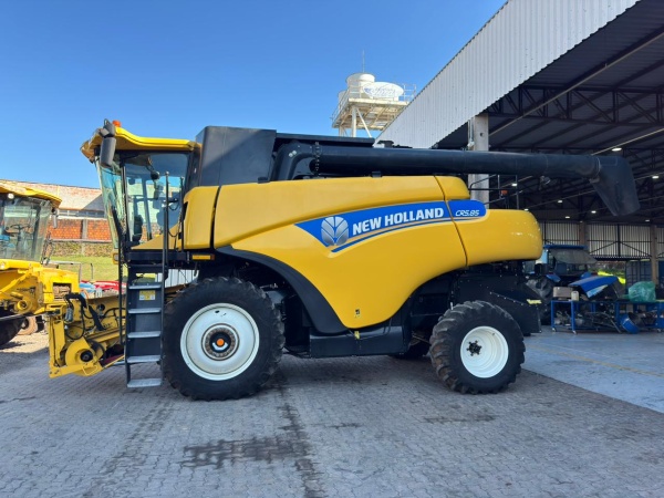 Colheitadeira New Holland CR 5.85 ano 2023