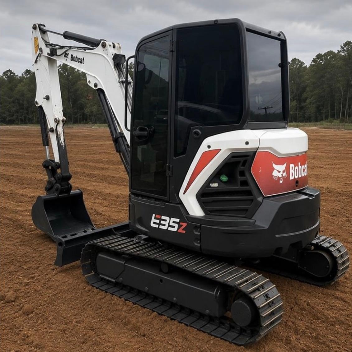 Mini Escavadeira Bobcat E35Z ano 2022
