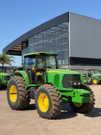 Trator John Deere 7515 ano 2008