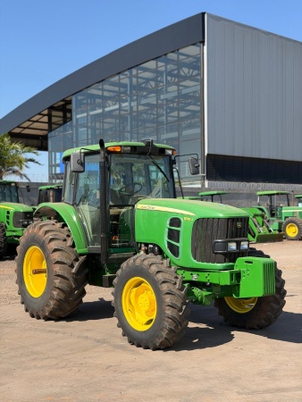 Trator John Deere 6130J ano 2016 - 6130J - Máquinas Agrícolas